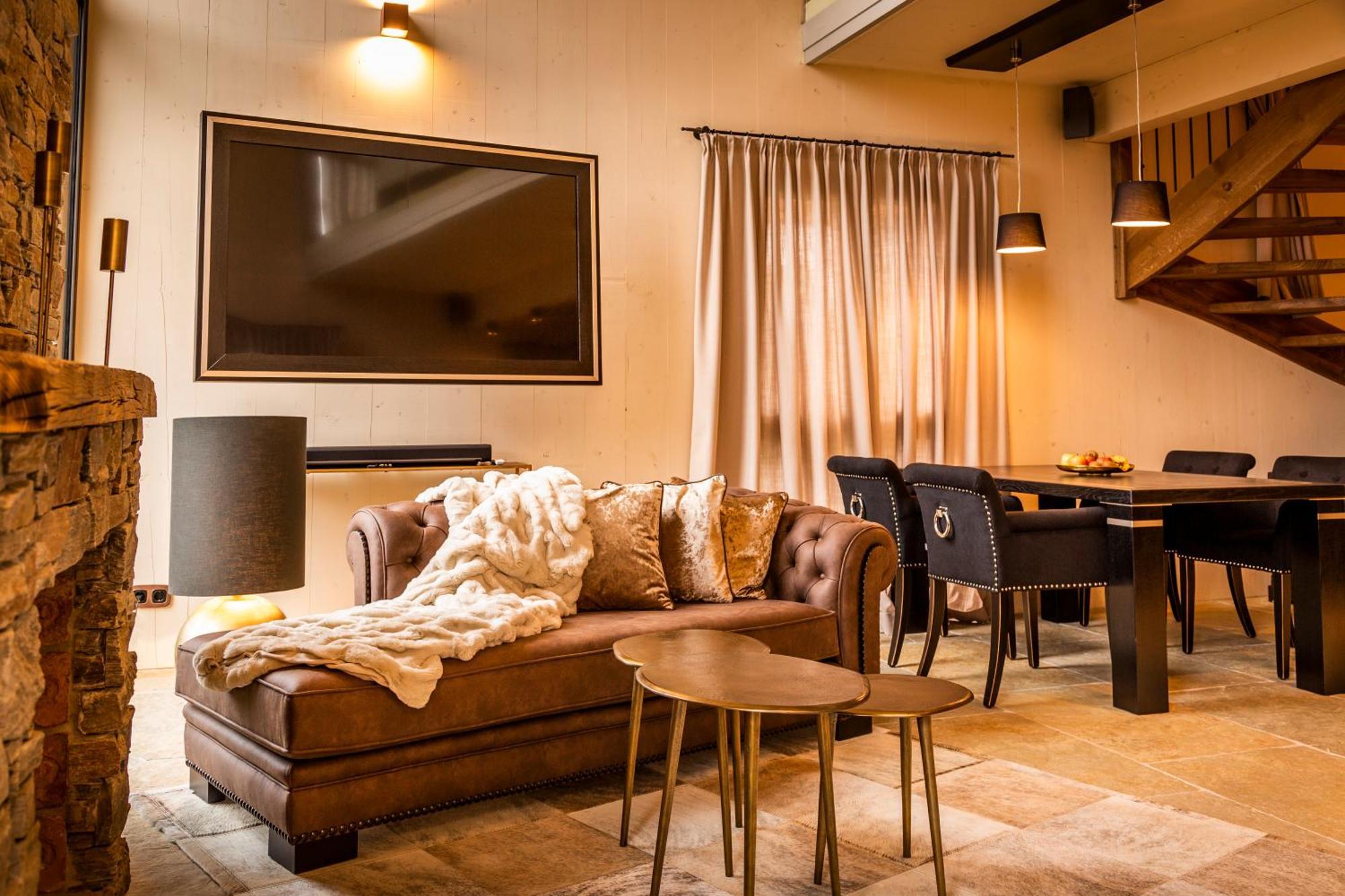 Golden Hill Country Chalets & Suites Waldschach Bagian luar foto